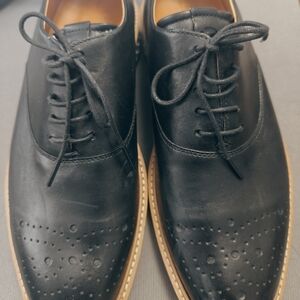 US 9-9.5 Ecco Men’s Dress Shoes  - like new.